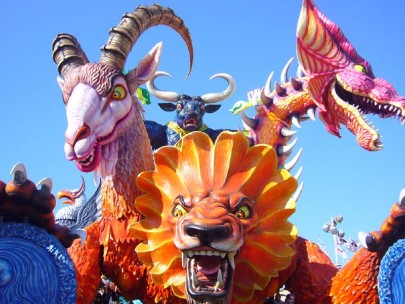 Carnevale di Viareggio 2011